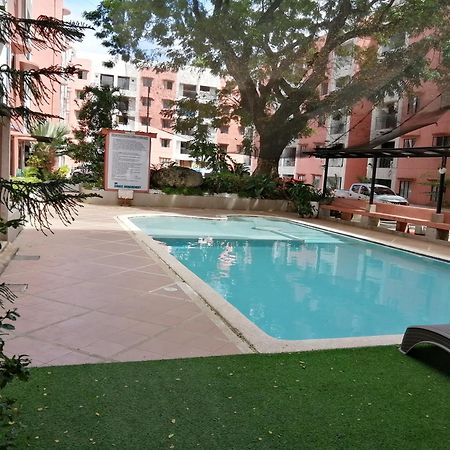 Condo Azur Suites B207 Near Airport, Netflix, Stylish, Cozy With Swimming Pool Мактан Экстерьер фото